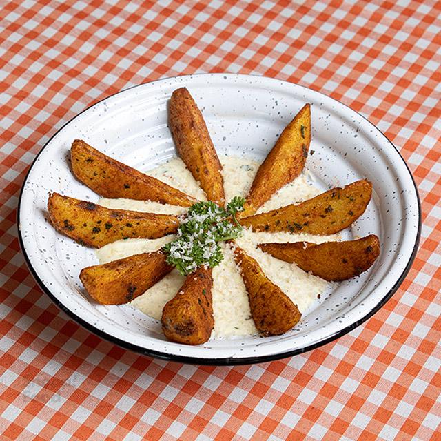 سیب زمینی تنوری (سس بیکن و خامه)