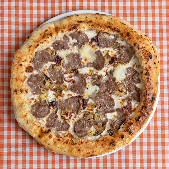 پیتزا بلوچیز استیک ناپولیتن