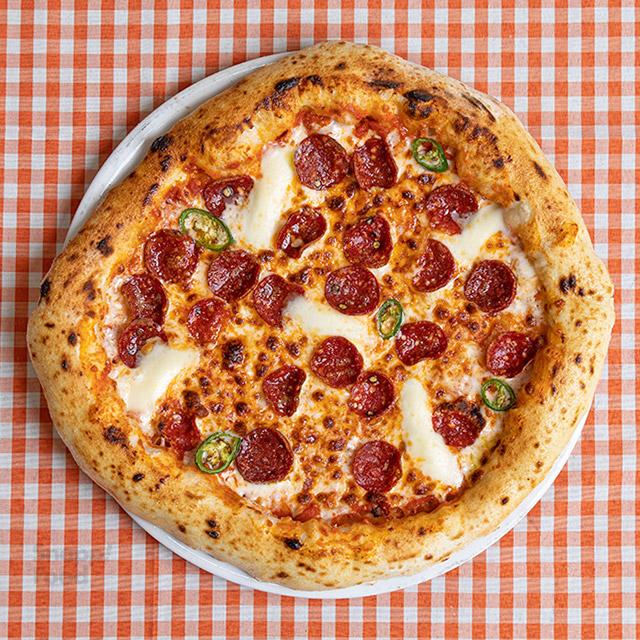 پیتزا پپرونی ناپولیتن